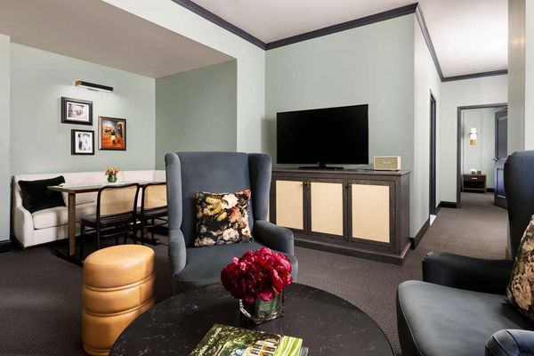 The Candler Hotel Atlanta, Curio Collection by Hilton by null