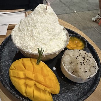 NaYa Dessert Cafe - Mango Tango - Desserts Near Me - San Jose, California NaYa Dessert Cafe - Mango Tango - Desserts Near Me - San Jose, California