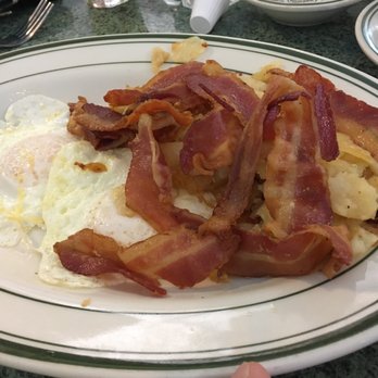 Circle M Diner - Hubby's breakfast and I won't let him eat it all!!!! - Diners Near Me - Wantagh, New York Circle M Diner - Hubby's breakfast and I won't let him eat it all!!!! - Diners Near Me - Wantagh, New York