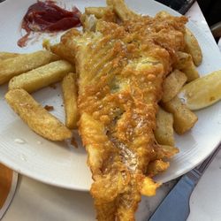 Maddens Bridge Bar - Fish & chips