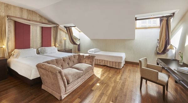 Hotel NH Collection Palacio de Burgos by null