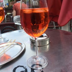 Eis Cafe Roma - Aperol Spritz: Schmeckt hier leider nicht. Ist hier vermutlich mit Mineralwasser aufgefüllt.