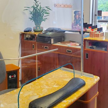 Anna Nails - A+ safety practices! Spacing customer times, everyone wears masks, and there are shields at manicure stations. - Nail Salons Near Me - Des Moines, Iowa Anna Nails - A+ safety practices! Spacing customer times, everyone wears masks, and there are shields at manicure stations. - Nail Salons Near Me - Des Moines, Iowa