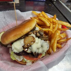 Pickwick Inn