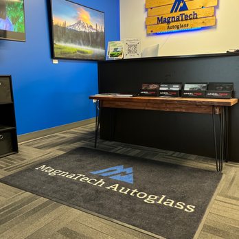 MagnaTech Autoglass - Front - Windshield Installation & Repair Near Me - Federal Way, Washington MagnaTech Autoglass - Front - Windshield Installation & Repair Near Me - Federal Way, Washington