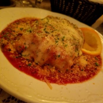 Mama Carolla's - Traditional beef lasagna - Italian Near Me - Indianapolis, Indiana Mama Carolla's - Traditional beef lasagna - Italian Near Me - Indianapolis, Indiana