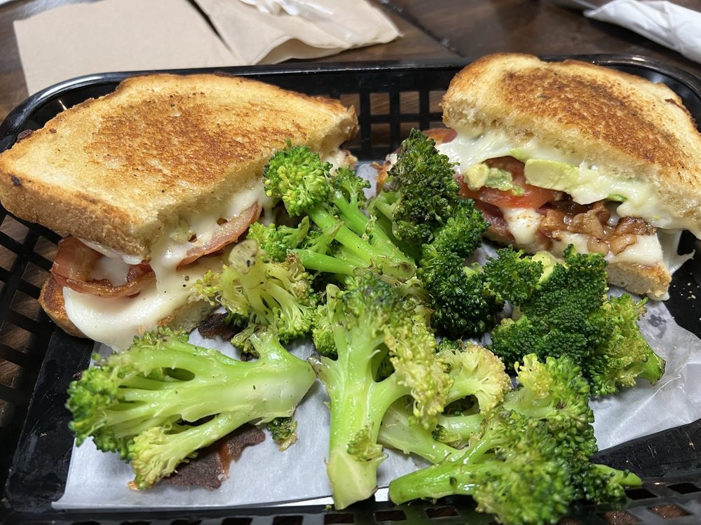 Food from Down Home Pub and Eatery