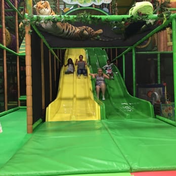Jungle Land - Adults had fun too! - Indoor Playcenter Near Me - Vaughan, Ontario