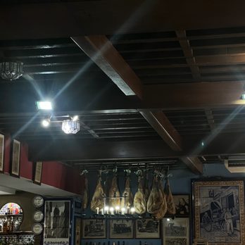 Spain Food Sherpas - El Chinitas - Food Tours Near Me - Málaga, Massachusetts