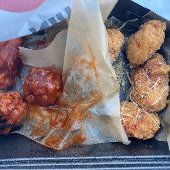 Fire Wings Bakersfield - Sriracha and Garlic Parmesan boneless wings. - Chicken Wings Near Me - Bakersfield, California