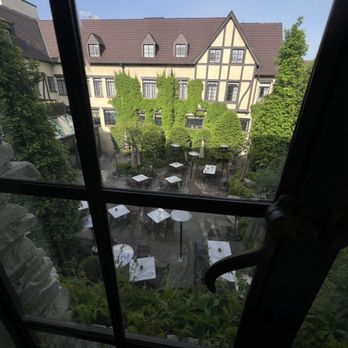 Deer Path Inn - Hotels Near Me - Lake Forest, Illinois