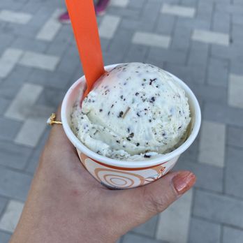 Sweet Republic - Real Mint Chip single scoop - WHAT DREAMS ARE MADE OF. I love this ice cream so much! Perfect flavor and texture - Ice Cream & Frozen Yogurt Near Me - Tempe, Arizona