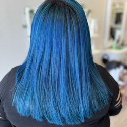 Maravilla Hair Salon - Ocean blue!
