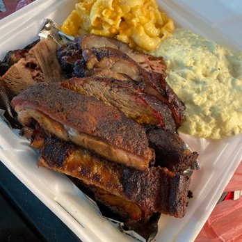 Bo Daddy’s BBQ - 3 Meal Combo Plate: Spare Ribs, Tri-Tip, Brisket with Mac & Cheese and Mashed Potato so good! - Barbeque Near Me - Los Angeles, California