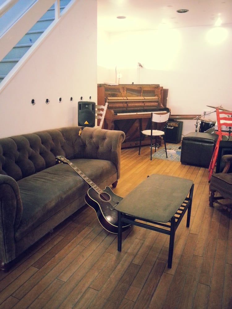 THE ALLEY CAT CAFE Updated October 2024 2 Museum Avenue, Maidstone