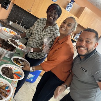 Vicky Bakery - Happy staff - Bakeries Near Me - Pembroke Pines, Florida