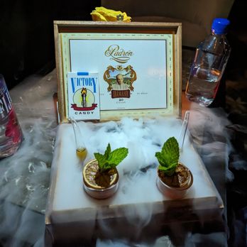 EASY S COCKTAIL LOUNGE Updated October 2024 165 Photos 45 Reviews