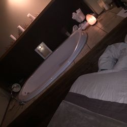 Essential Kneads Salon & Spa - Massage and soak tub for your relaxation.