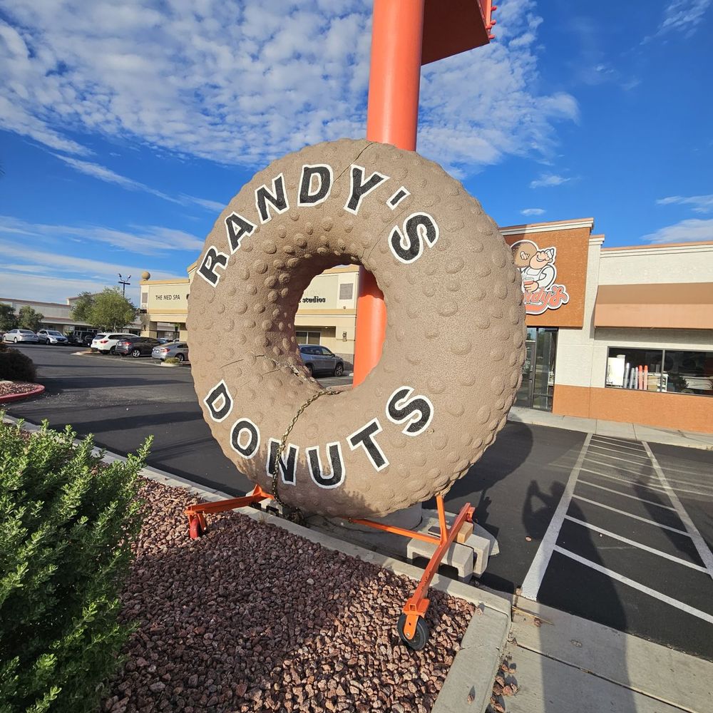 Randy's Donuts - THE Donut but not BIG like in Iron Man. - Coffee & Tea Near Me - Las Vegas, Nevada Randy's Donuts - THE Donut but not BIG like in Iron Man. - Coffee & Tea Near Me - Las Vegas, Nevada