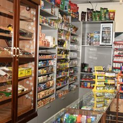 A & Z Smoke Shop