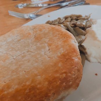 Old Mill Restaurant - Chicken pot pie mashed potato and green beans - American Near Me - Pigeon Forge, Tennessee