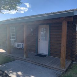 Cabin Creek Inn