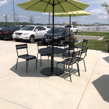Chicken Salad Chick - Patio seating - Salad Near Me - Lee's Summit, Missouri Chicken Salad Chick - Patio seating - Salad Near Me - Lee's Summit, Missouri