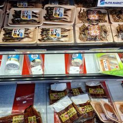 Nijiya Market - Inside, seafood selection