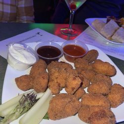 Stardust Lanes - Boneless chicken wings - Appletini in background