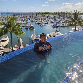 Prince Waikiki - Have fun sounds fun the pool in the Prince Waikiki Hotel - Hotels Near Me - Honolulu, Hawaii