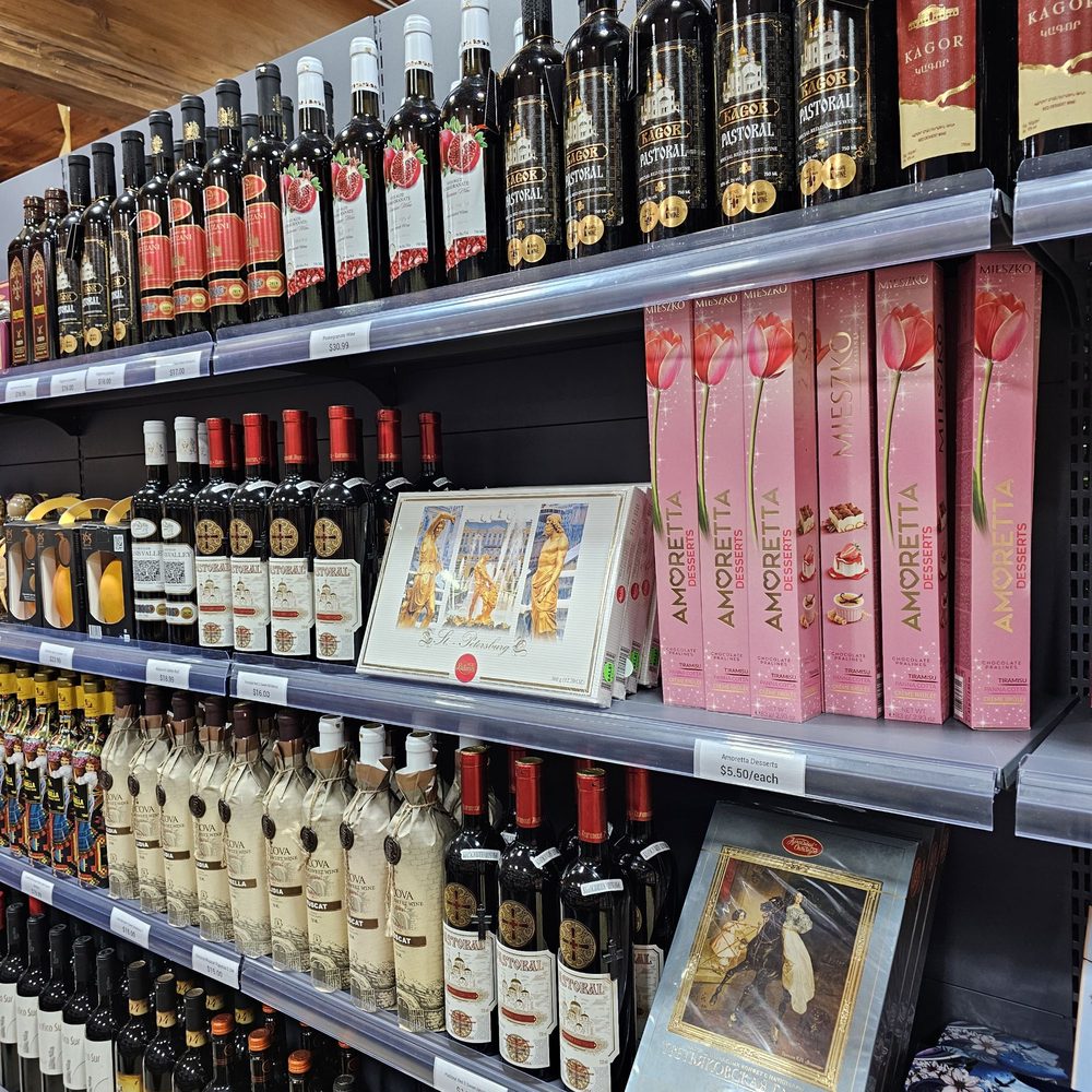 CHERRY HILL DELI Updated August 2024 18 Photos 10121 NE Glisan St