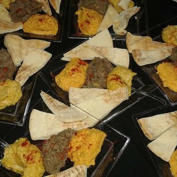 Chef Juankas - Menú de degustación Hummus de lenteja-garbanzo- garbanzo y aguacate - Food Delivery Services Near Me - Homestead, Florida