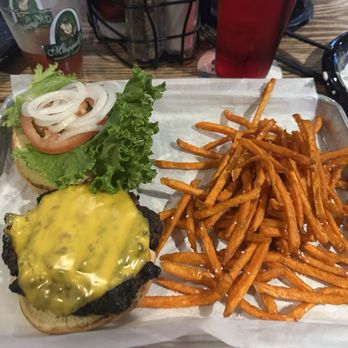 Maggie O' Brien's - Bo Burger - Irish Near Me - St. Louis, Missouri