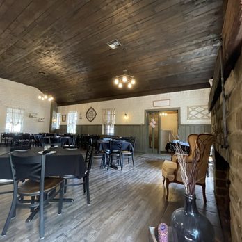 Jaffre’s Stone Bar & Kitchen - Main dining room - Italian Near Me - Latrobe, Pennsylvania Jaffre’s Stone Bar & Kitchen - Main dining room - Italian Near Me - Latrobe, Pennsylvania
