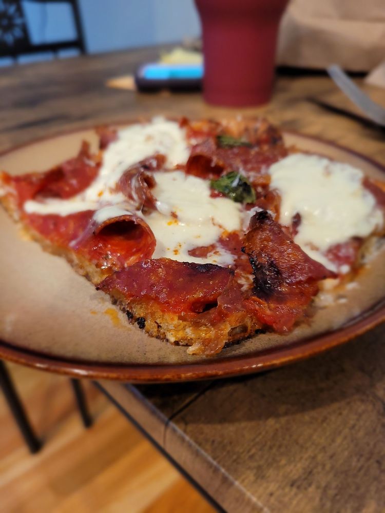 DARIO’S PIZZA 75 Photos & 51 Reviews 239 Nassau Blvd, West