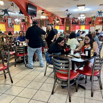El Sabor De Mi Tierra - The dining area plenty of seats - Mexican Near Me - San Benito, Texas El Sabor De Mi Tierra - The dining area plenty of seats - Mexican Near Me - San Benito, Texas