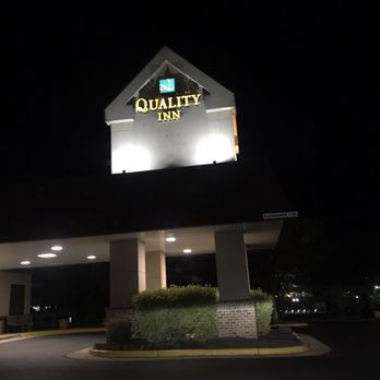 Quality Inn Tysons Corner - Outside view - Hotels Near Me - Vienna, Virginia
