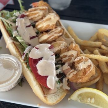 Bubba Gumbo's - Po' Boy - Seafood Near Me - Tybee Island, Georgia
