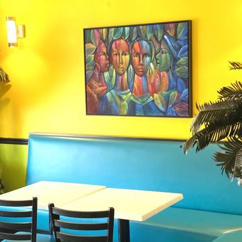 Caribbean Curry House - Dining room - Caribbean Near Me - Montreal, Quebec Caribbean Curry House - Dining room - Caribbean Near Me - Montreal, Quebec