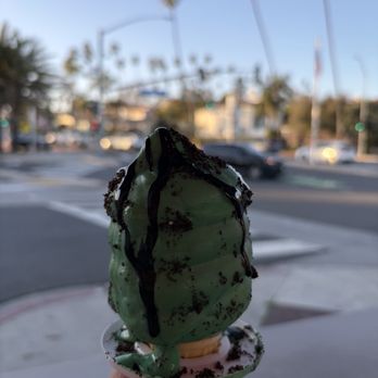 The Win-Dow Long Beach - Mint Chocolate Soft Serve - Burgers Near Me - Long Beach, California