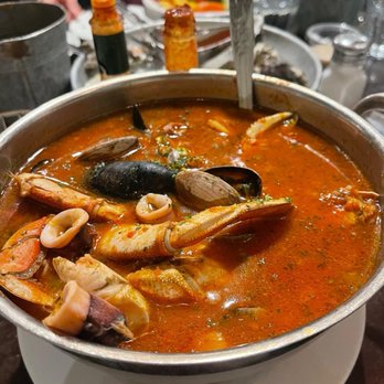 Sotto Mare - The "Best Damn Crab Cioppino" - Seafood Near Me - San Francisco, California Sotto Mare - The "Best Damn Crab Cioppino" - Seafood Near Me - San Francisco, California