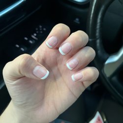 Nail Artists - French gel manicure