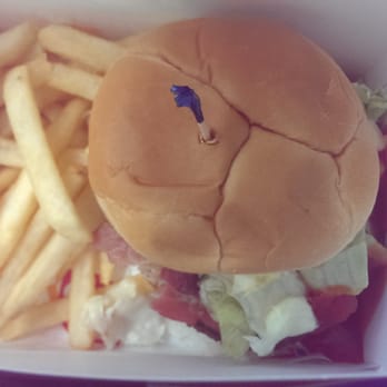 Dairy Queen Grill & Chill - Ketchup and mayo all over the corner seeping out the bottom! - Fast Food Near Me - Alexandria, Minnesota