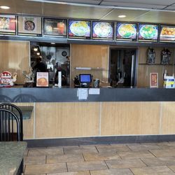 Golden Golden Bird Chinese Restaurant - Modern service counter