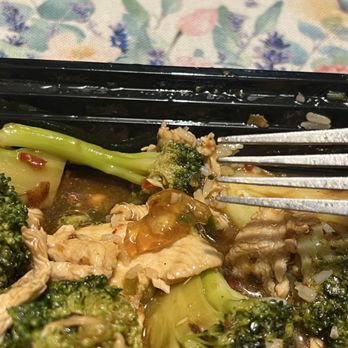Rose Garden - Broccoli with chicken - Chinese Near Me - Albuquerque, New Mexico