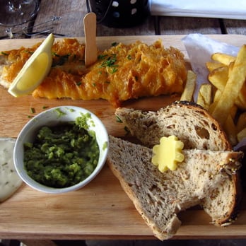 Kings Arms - Fish & Chips with mushy peas - Pubs Near Me - London, XGL Kings Arms - Fish & Chips with mushy peas - Pubs Near Me - London, XGL