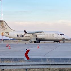 Aussichtsplattform Startbahn West - Enteisungstrainingsflugzeug