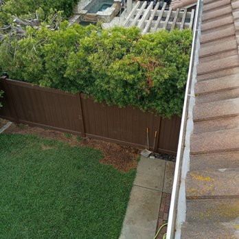 Ever Clean - Cleaned gutters - Window Washing Near Me - Fullerton, California Ever Clean - Cleaned gutters - Window Washing Near Me - Fullerton, California