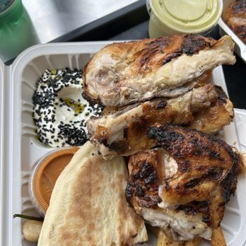 Mozy's - Half chicken plate with extra sauce (cilantro lime) - Chicken Shop Near Me - Toronto, Ontario Mozy's - Half chicken plate with extra sauce (cilantro lime) - Chicken Shop Near Me - Toronto, Ontario
