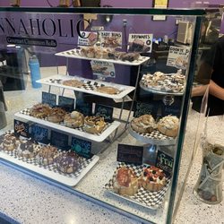 Cinnaholic - Various desserts